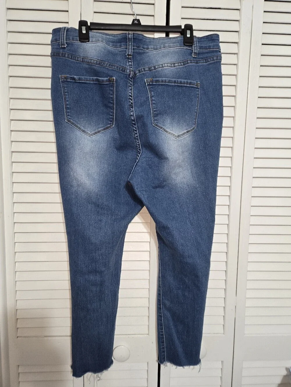 Fashion Nova Women's 1X Dark Blue Distressed Cropped Jeans